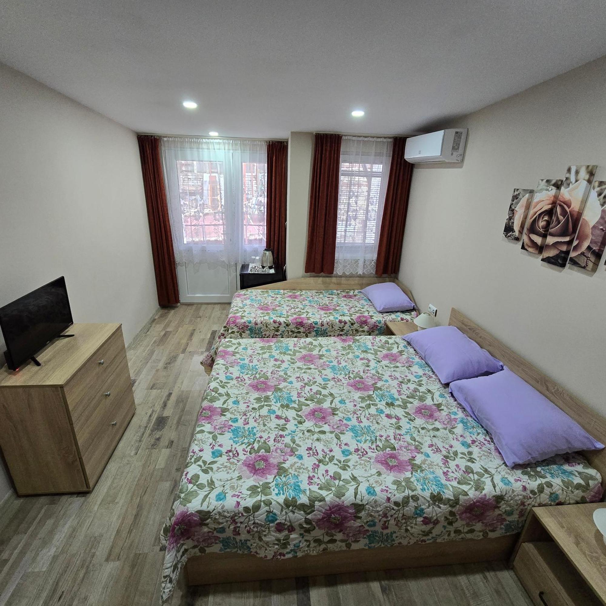 Fema Guest House Balchik Quarto foto