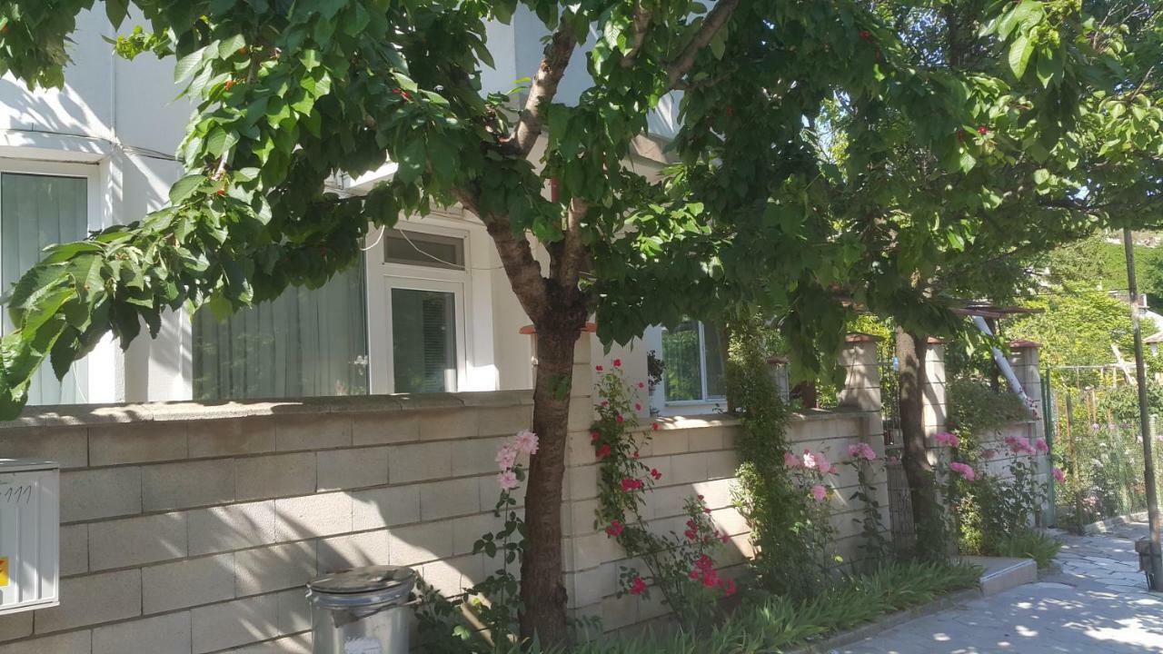 Fema Guest House Balchik Exterior foto